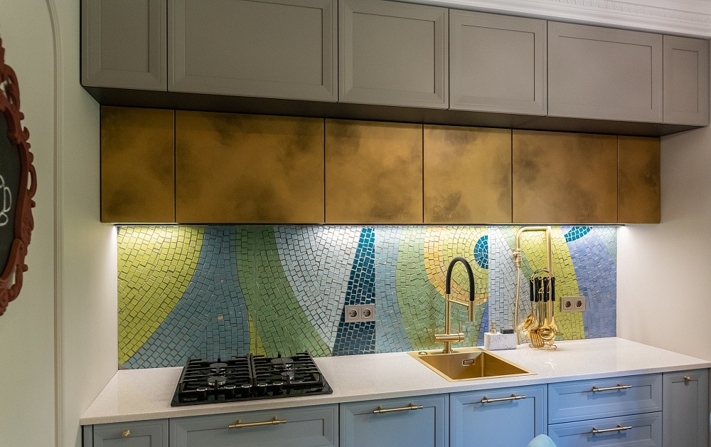 Кухня с мозаикой для ТВ-проекта «Квартирный Вопрос»