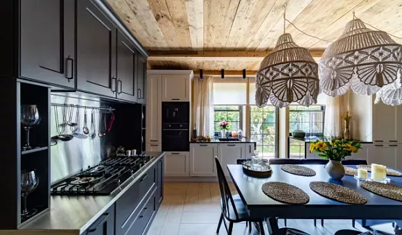 Темная кухня в Ростове-на-Дону