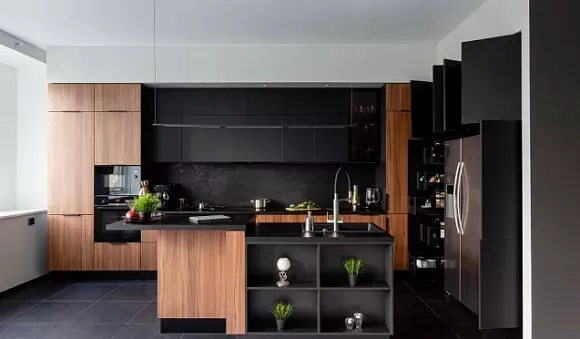 Коричневая кухня в Воронеже