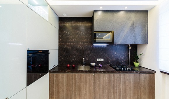 Коричневая кухня в Санкт-Петербурге