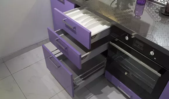 Фиолетовая кухня во Владивостоке