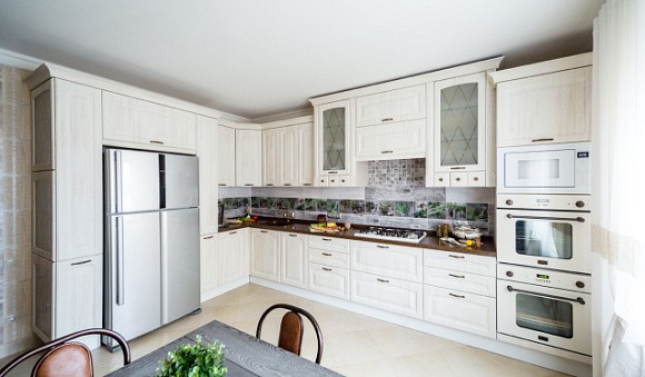 Бежевая кухня в Твери