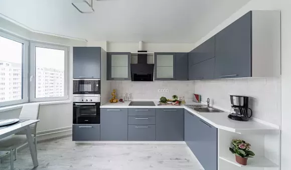 Темная кухня в Ростове-на-Дону