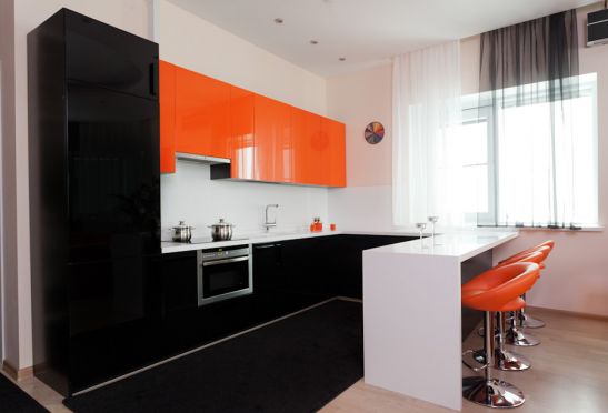 Варианты современных кухонных гарнитуров